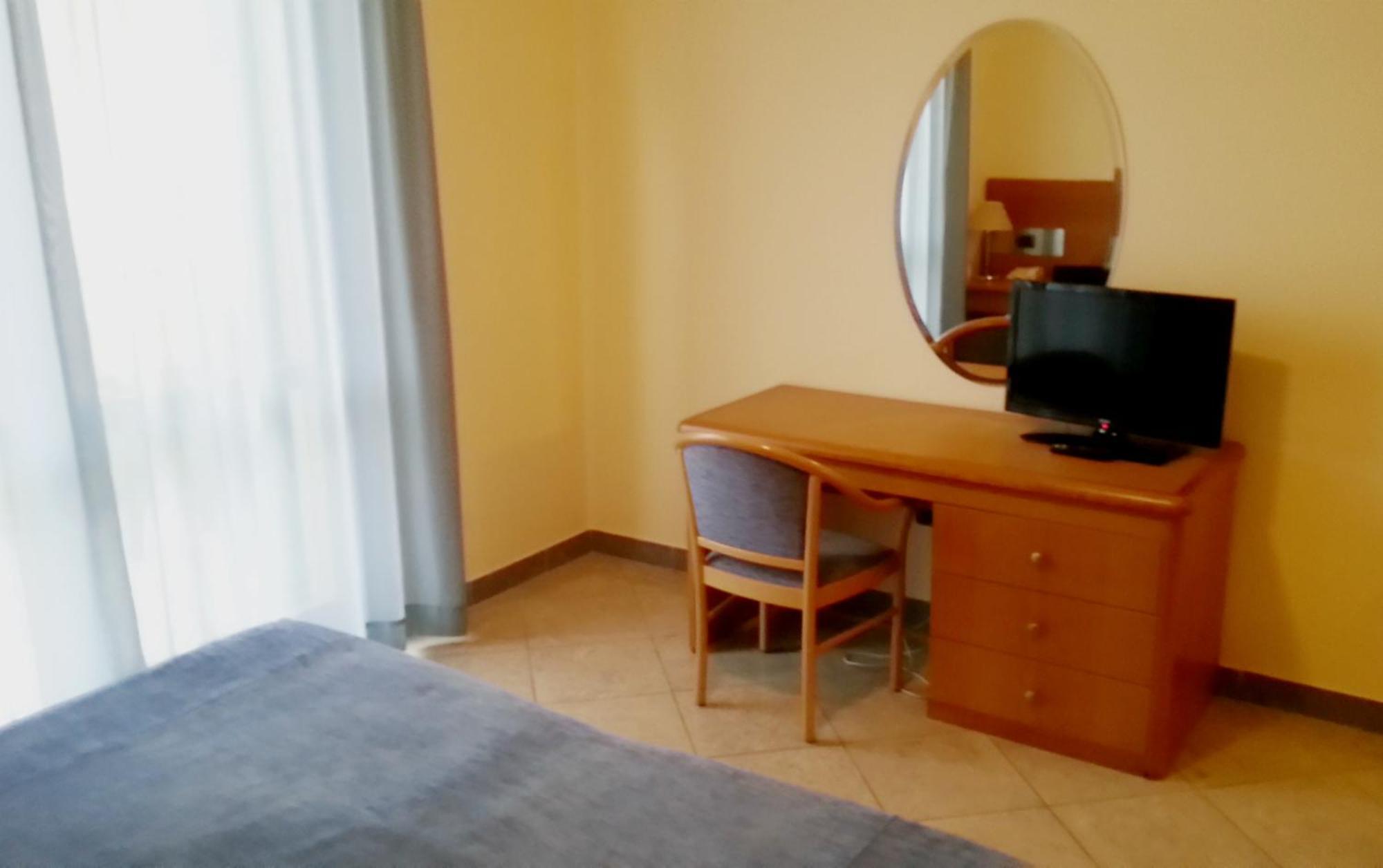 Continental Resort Tirrenia Room photo
