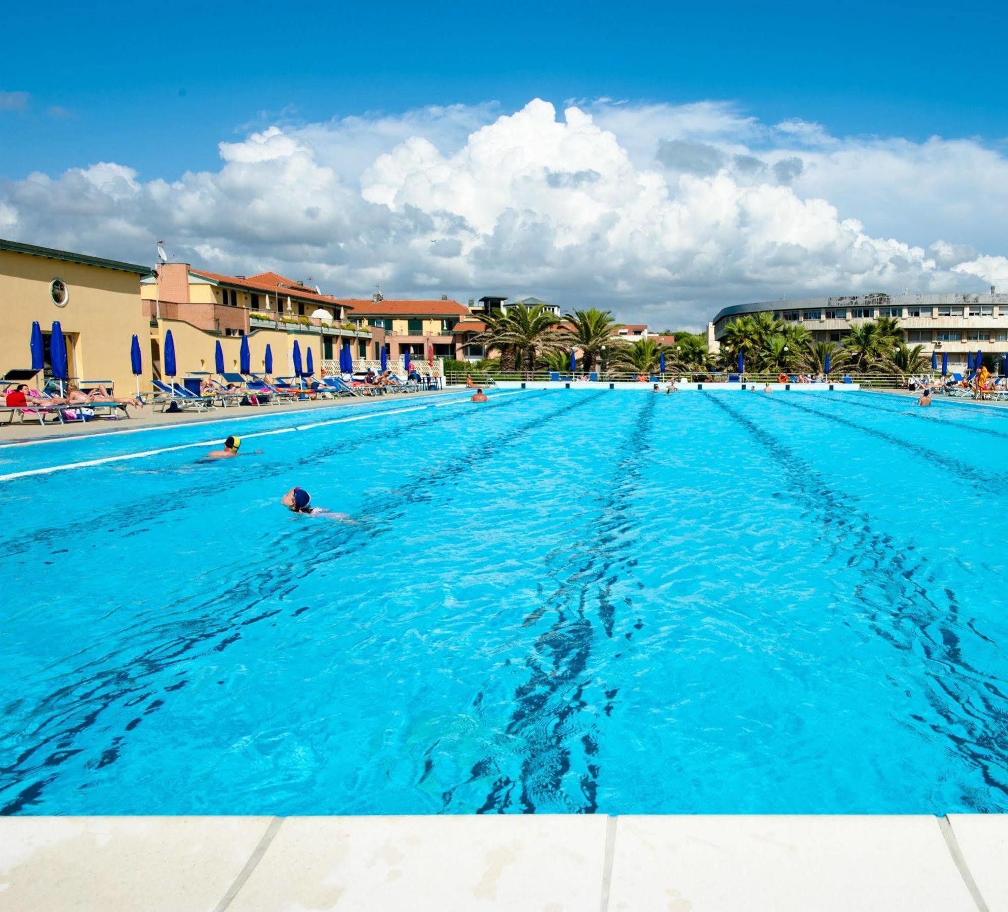 Continental Resort Tirrenia Exterior photo