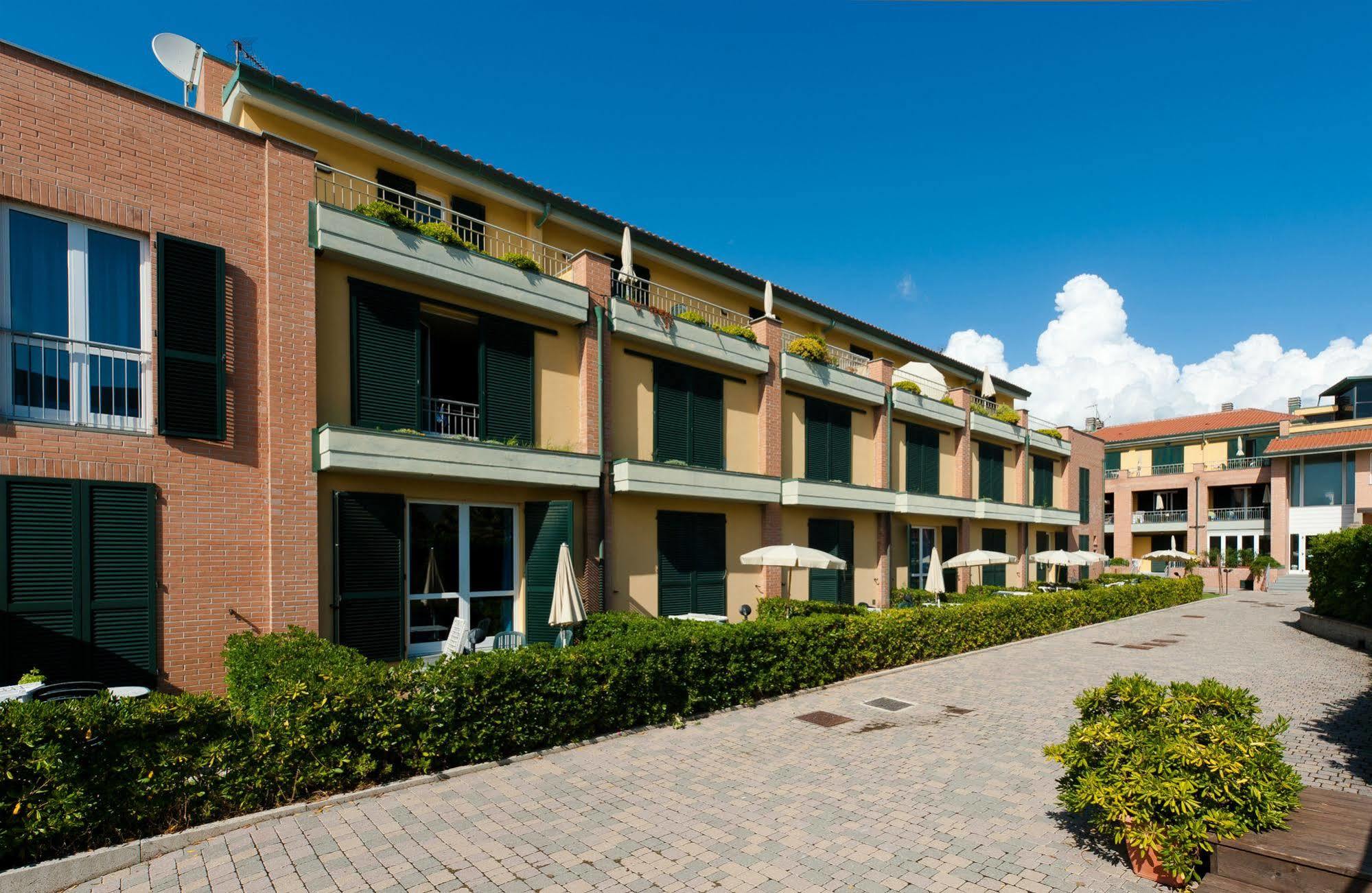 Continental Resort Tirrenia Exterior photo